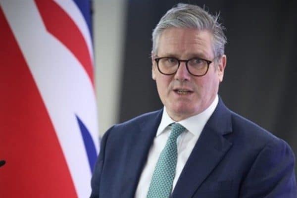 Starmer, bu adımın yüz binlerce kişiyi ev sahibi yapma hedefi