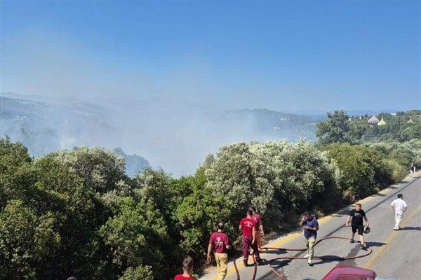 İzmir Büyükşehir Belediyesi İtfaiye Dairesi Başkanlığı ekipleri, kentin farklı noktalarında