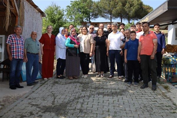 Orhaniye, Süverler ve Sekbanlı mahallelerindeki programa İzmit Belediyesi Başkan Yardımcıları