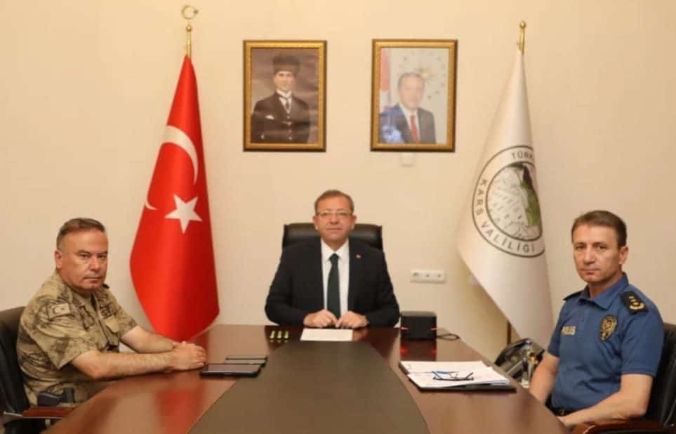Kars Valisi Ziya Polat, İçişleri Bakanı Ali Yerlikaya’nın başkanlığında gerçekleştirilen