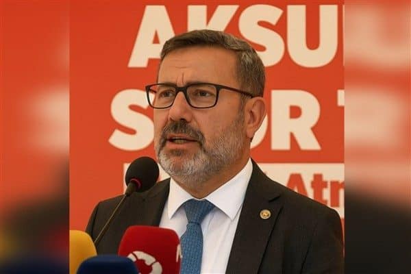 Kooperatif Başkanı Kaya, “Tüketicinin pazarda aldığı birçok şeftali, farklı bölgelerde