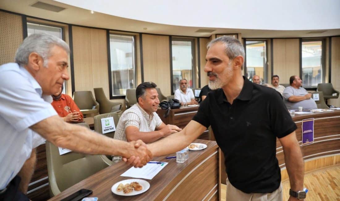 Belediye hizmet binası meclis salonundaki bulaşmaya Eş Başkanlar Berivan Gülşen