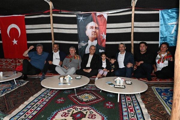 Kepez Belediyesi, kurduğu otantik Yörük çadırı ile 4. Uluslararası Antalya