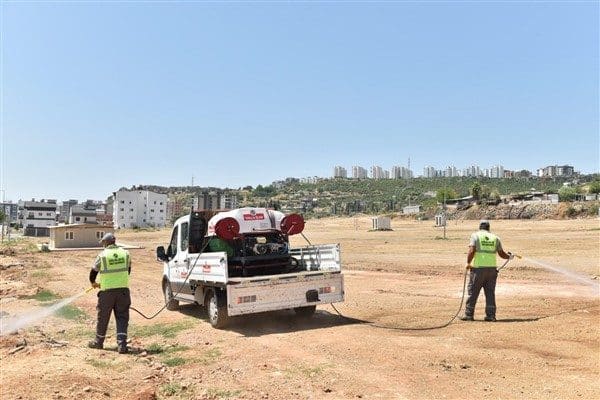 Fevzi Çakmak Mahallesi’nde kurulan küçükbaş hayvan satış alanında kapsamlı bir