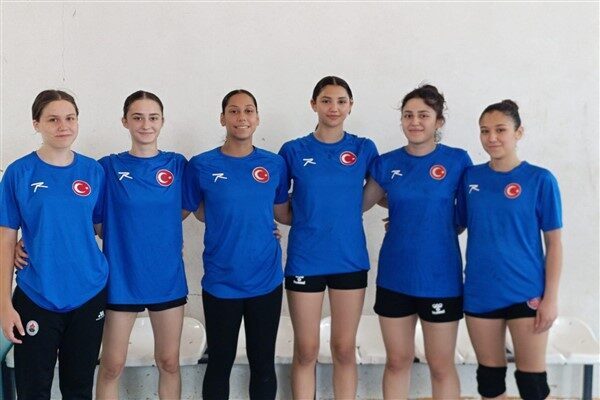 Altyapıda yetişen dört genç hentbolcu, U17 Kadınlar Hentbol Milli Takımı