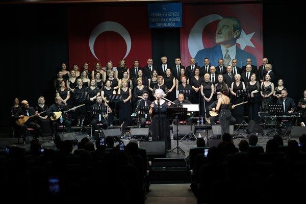 Konak Belediyesi Türk Halk Müziği Topluluğu’nun hazırladığı  “Doğu’dan Sesler” konseri,