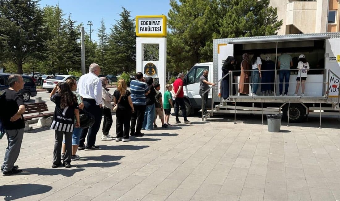 Konya Büyükşehir Belediyesi, Yüksek Öğretim Kurumları Sınavı’nda ter döken öğrencilerin