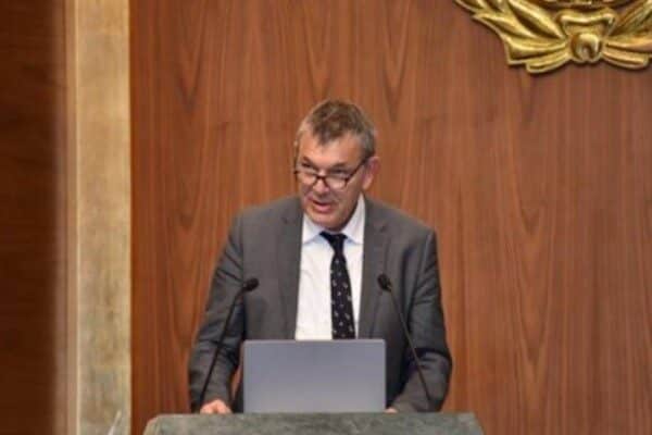 Lazzarini, bunun modern tarihte başka hiçbir çatışmada görülmeyen bir uygulama