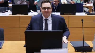 Çekya Dışişleri Bakanı Lipavsky, GLOBSEC2025'ın aralarında, Vatikan Devletleriyle İlişkiler Sekreteri Paul