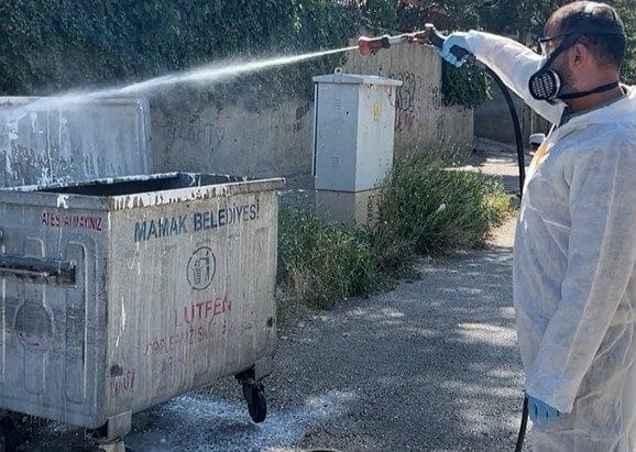 Yaz sıcaklarının etkisini artırmasıyla birlikte halk sağlığını tehdit eden unsurlara