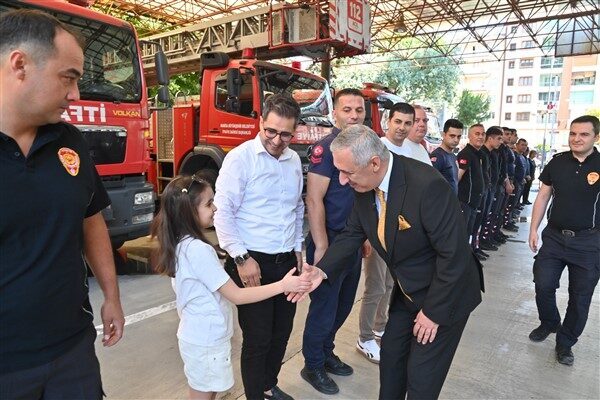 Ziyaretlerde Genel Sekreter Yardımcıları Ali Kılıç, Pınar Mine Hacıalibeyoğlu ve