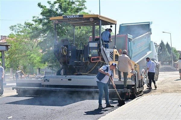 Turgutlu ilçesi İstasyonaltı Mahallesi Sulu Sokak’ta yürütülen çalışmalar kapsamında bin