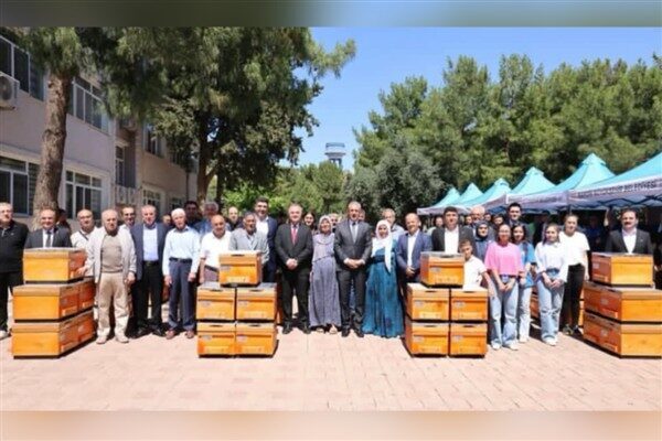 “4 Bin Adet Arılı Kovan Projesi” kapsamında, 10 ilçede 800