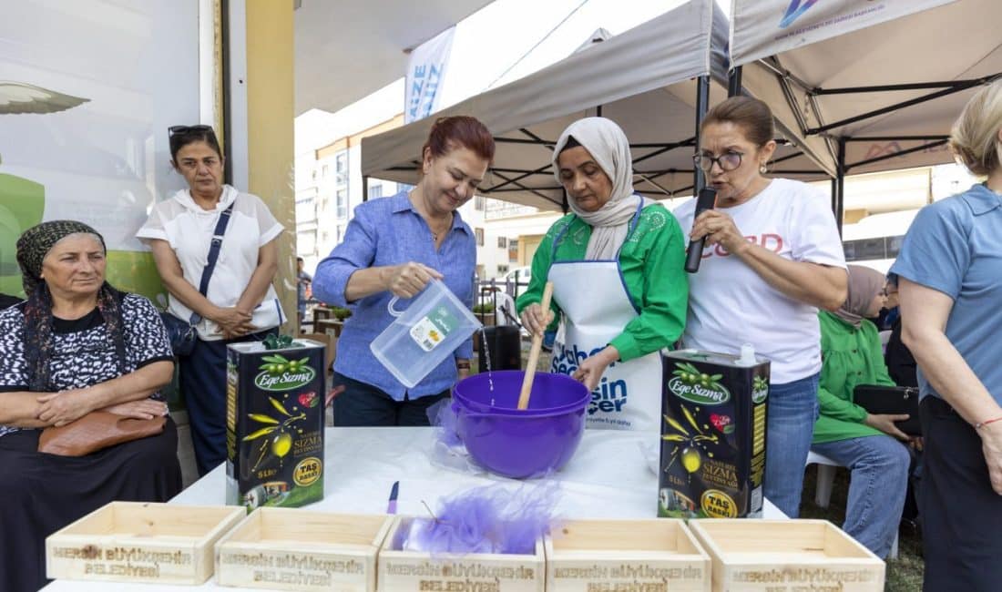 Atölyede kadınlar sabun yapımının tüm inceliklerini öğrenirken, etkinliğe Mersinden Kadın