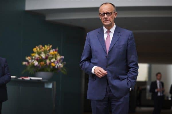 Almanya Başbakanı Merz, Alman Dışişleri Bakanı Johann Wadephul'un Fransa ve Büyük Britanya'dan