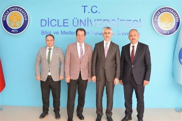 Ziyarete, Diyarbakır İl Milli Eğitim Müdürü Murat Küçükali de katıldı.