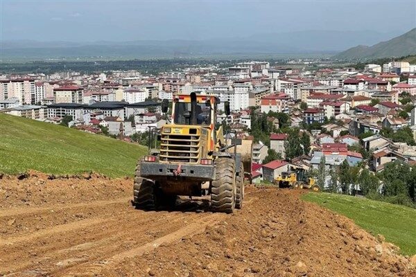 Şehir genelinde ulaşımı kolaylaştırmak amacıyla mahallelerde işgal altında bulunan ve