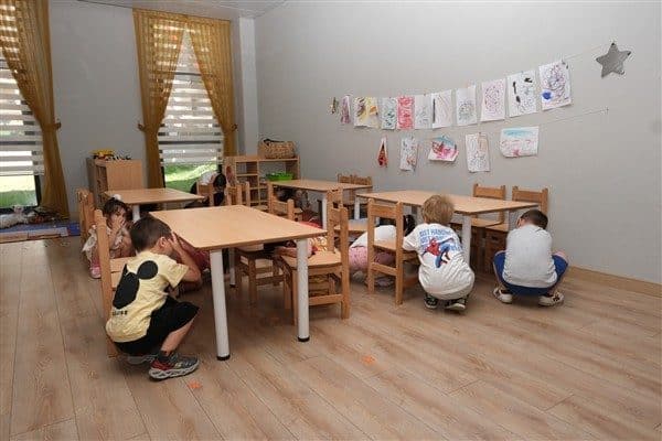Nilüfer Belediyesi Ferhat Bakgör Kreş ve Gündüz Bakımevi’nde afet tatbikatı
