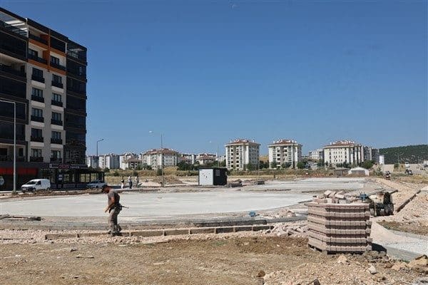 Balat ve Demirci Mahallesi’nde  yapımı tamamlanan 2 parkın açılışı önümüzdeki