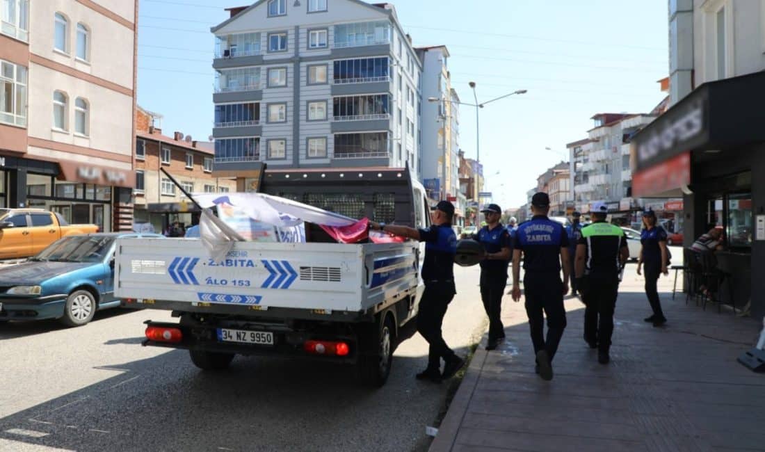 Özellikle yaya trafiğinin yoğun olduğu bölgelerdeki seyyar satıcılar ile kaldırımların