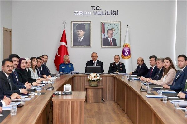 Valilik Binası Toplantı Salonunda gerçekleştirilen toplantıya, Vali Yardımcısı Ayhan Durmuş,