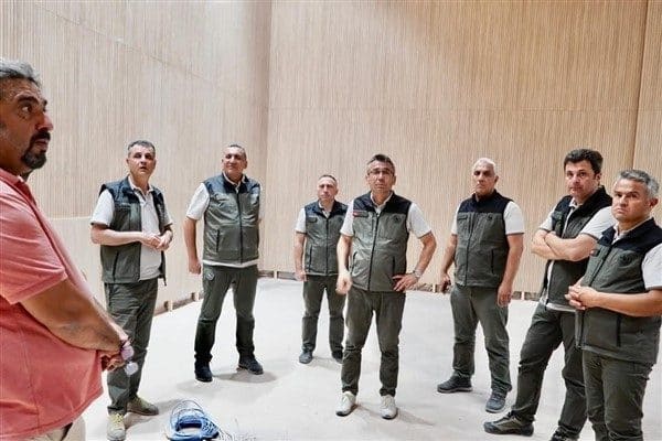 Heyet, ziyarette inşaatı süren yeni hizmet binası ile lojmanları yerinde