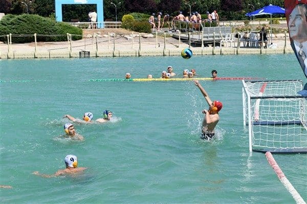Osmangazi Belediyesi tarafından düzenlenen Sutopu Festivali başladı. Sukaypark Tesisleri’nde düzenlenen