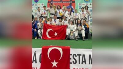 Osmangazi Belediye Spor Kulübü judocuları, Slovakya’nın Michalovce şehrinde düzenlenen 53’üncü
