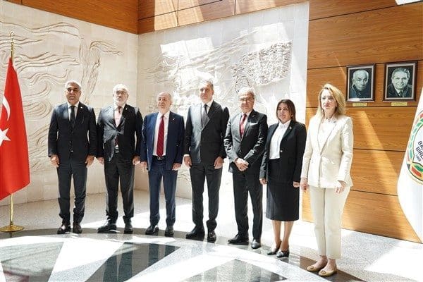 Zafer Partisi Genel Başkanı Prof. Dr. Ümit Özdağ, Türkiye Barolar