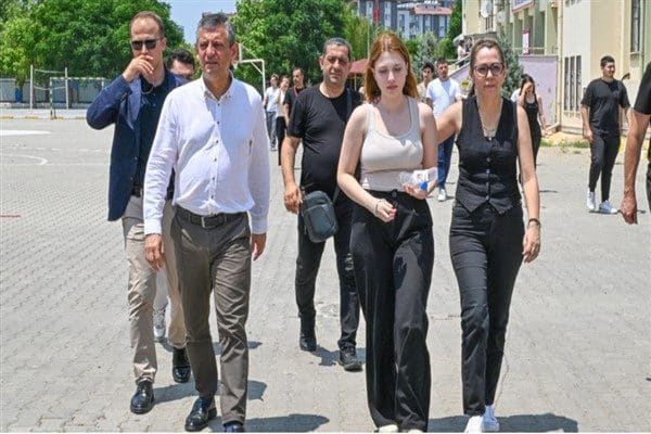 Özel, evinde elektrik akımına kapılması sonucu tedavi gördüğü hastanede hayatını