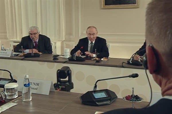 Putin şöyle konuştu:  "Sekiz yıldır sabırlıyız, anlıyor musunuz? İnsanlar için
