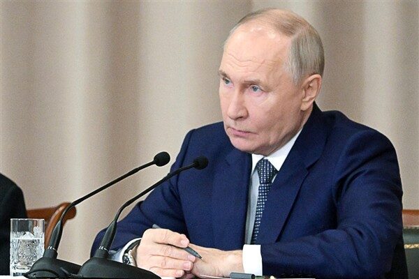 Rusya Devlet Başkanı Vladimir Putin, gece boyunca FSB ve Acil