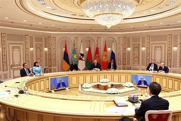 Rusya Devlet Başkanı Putin, Minsk'teki Bağımsızlık Sarayı'nda düzenlenen Yüksek Avrasya