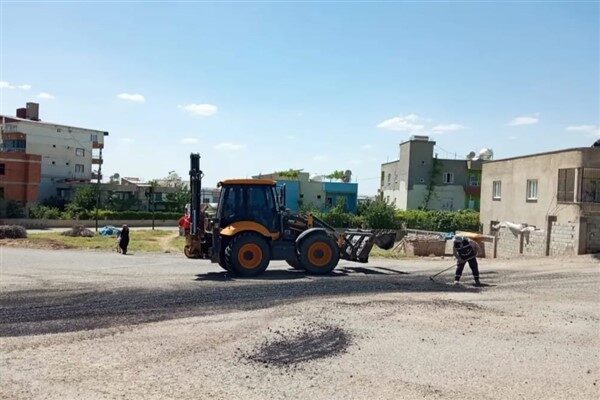 Fen İşleri Müdürlüğü ekipleri, Doğan Mahallesi Deyr Yolu ile Alan
