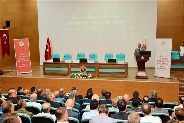 İlk olarak Ordu Valiliğini ziyaret ederek başlayan Tarım ve Orman