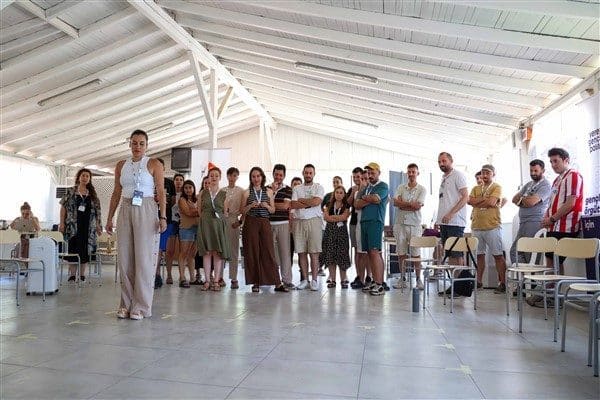 Antalya Büyükşehir Belediyesi ev sahipliğinde, İzmir Büyükşehir Belediyesi, Eskişehir Büyükşehir
