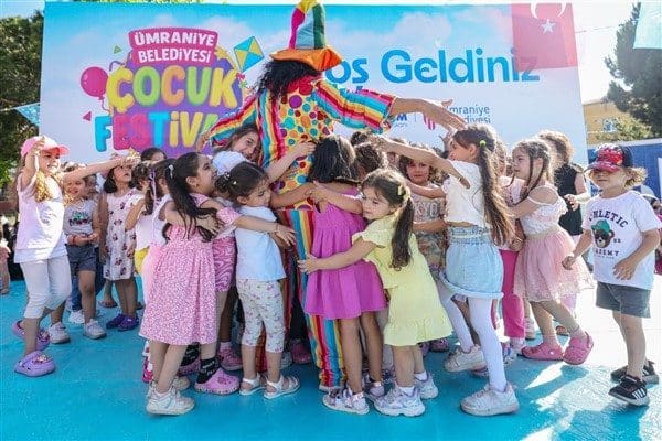 Festivalin ilk etkinliği, Çakmak Mahallesi’nde yer alan Sevgi Parkı’nda gerçekleştirildi.