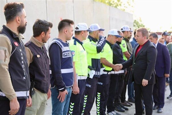 Vali Aydoğdu’ya ziyaretlerinde Erzincan Milletvekili Süleyman Karaman, Erzincan Belediye Başkanı
