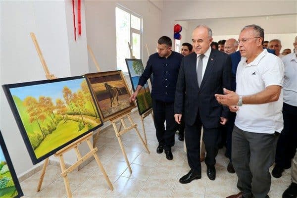 “Anlamlı Renkler” adlı resim sergisinin Ulubey ilçesinin Şıhlar Mahallesi Düzköy
