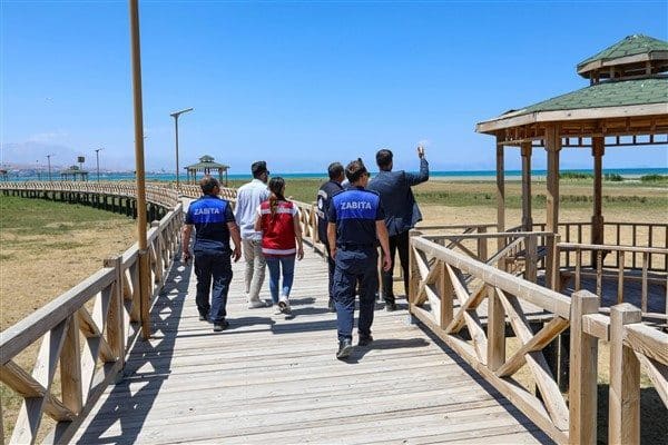 Büyükşehir Belediyesi Zabıta Daire Başkanlığı koordinasyonunda; İl Emniyet Müdürlüğü ve