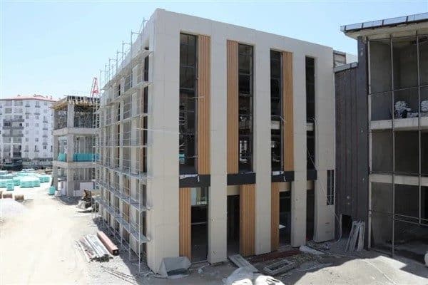 Van Valisi Ozan Balcı, Devlet Tiyatrosu yanında yer alan Kültür