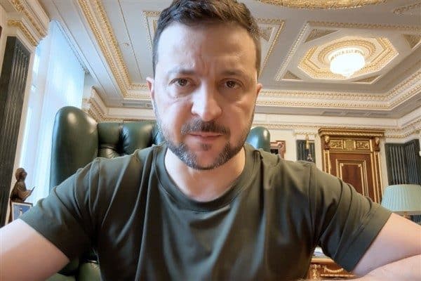 Ukrayna Devlet Başkanı Zelenski, İran'ın nükleer program tesislerine yönelik saldırıların