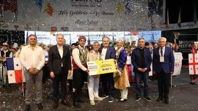2 gün boyunca 10 misafir ekibin şovlarını sunduğu yarışmada, jüri