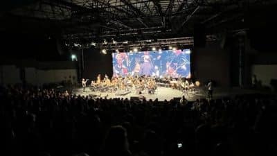 Festivalin açılış konuşmasına "Sanatı, su yerine koyan güzel insanlarla birlikte