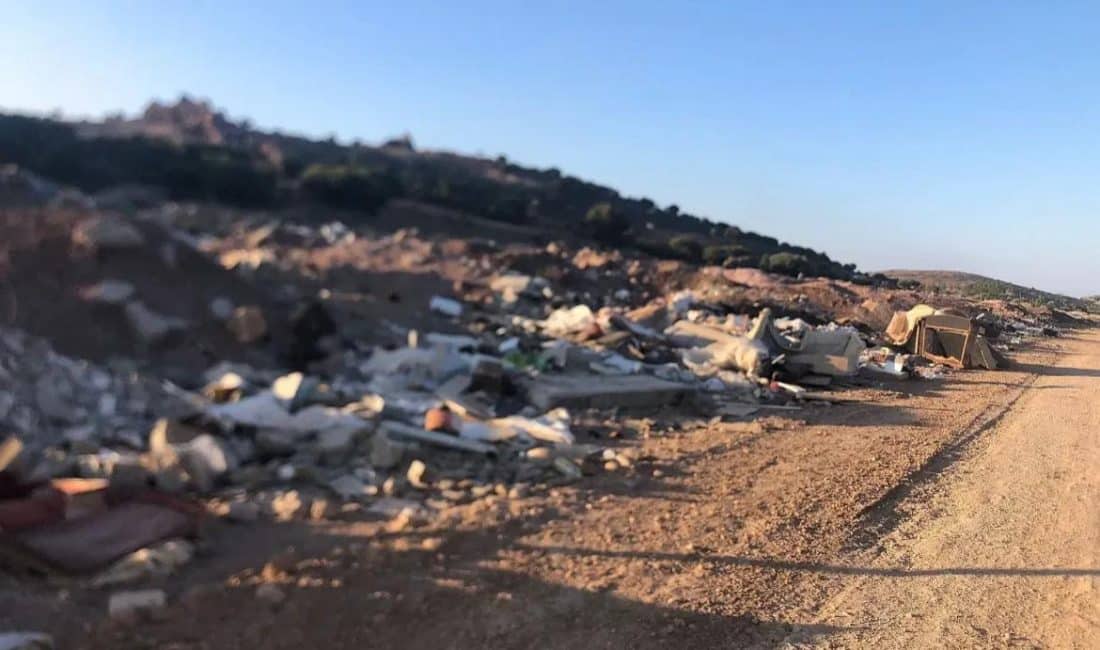 Gökçeada’nın turistik kalbi Aydıncık, kontrolsüz çöp depolama alanı nedeniyle yangın