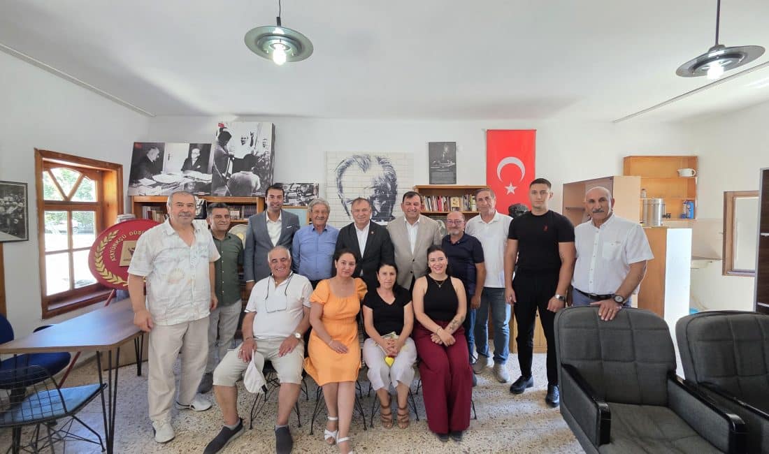 CHP Genel Başkan Yardımcısı Gökan Zeybek ve CHP Çanakkale Milletvekili