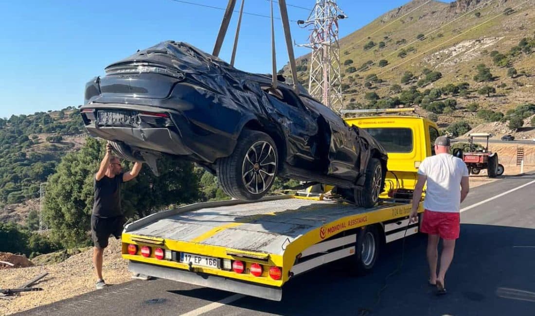 Gökçeada Kefalos yolunda bilinmeyen bir nedenle trafik kazası meydana geldi.