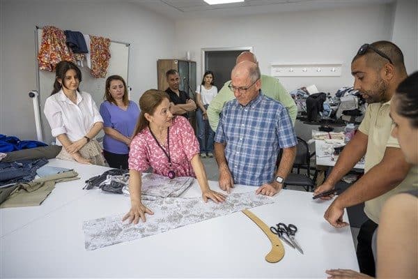 Ziyarete; AB Delegasyonu izleme ekibi, SEECO Projesi yürütme ekibi ve