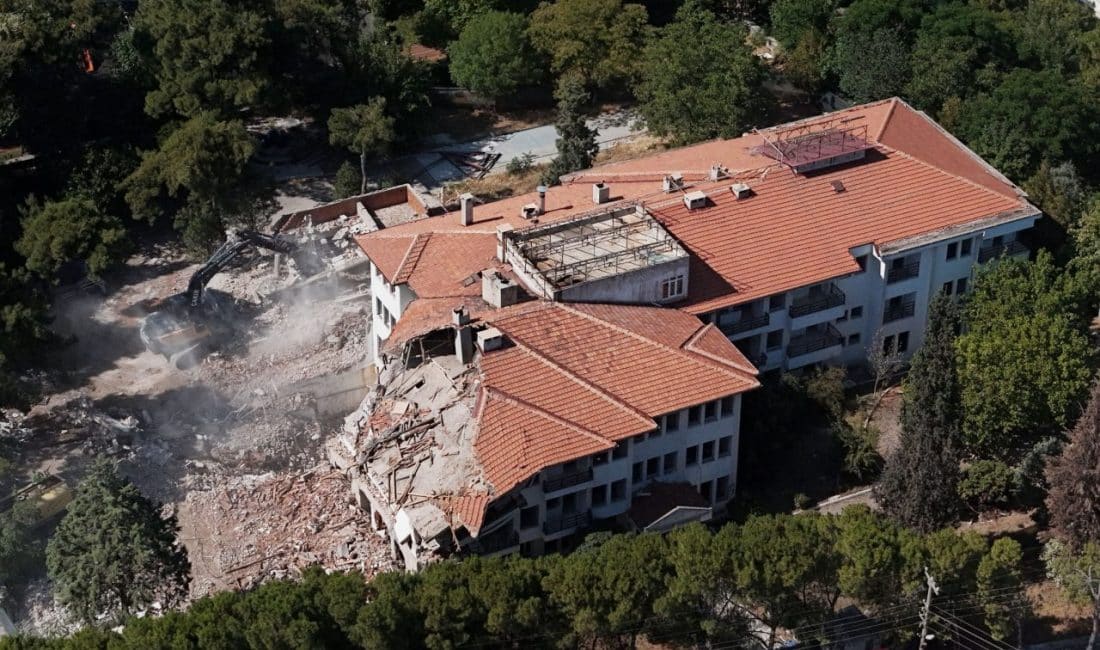 Muğla Büyükşehir Belediyesi mülkiyetinde bulunan Abide H. Nuri Öncüer Huzurevi,