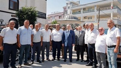 Cuma namazını Sarıhamzalı Merkez Camisinde kılan Vali Köşger, namazın ardından